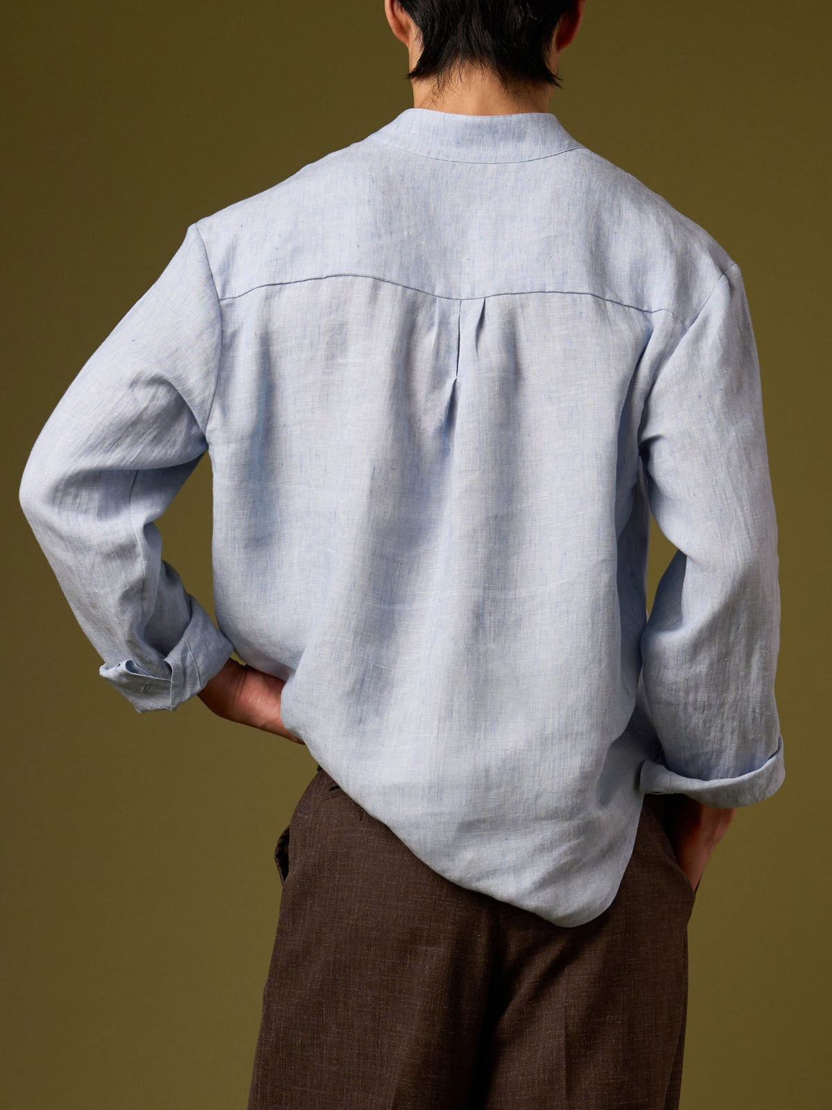 LINEN V-NECK SHIRT