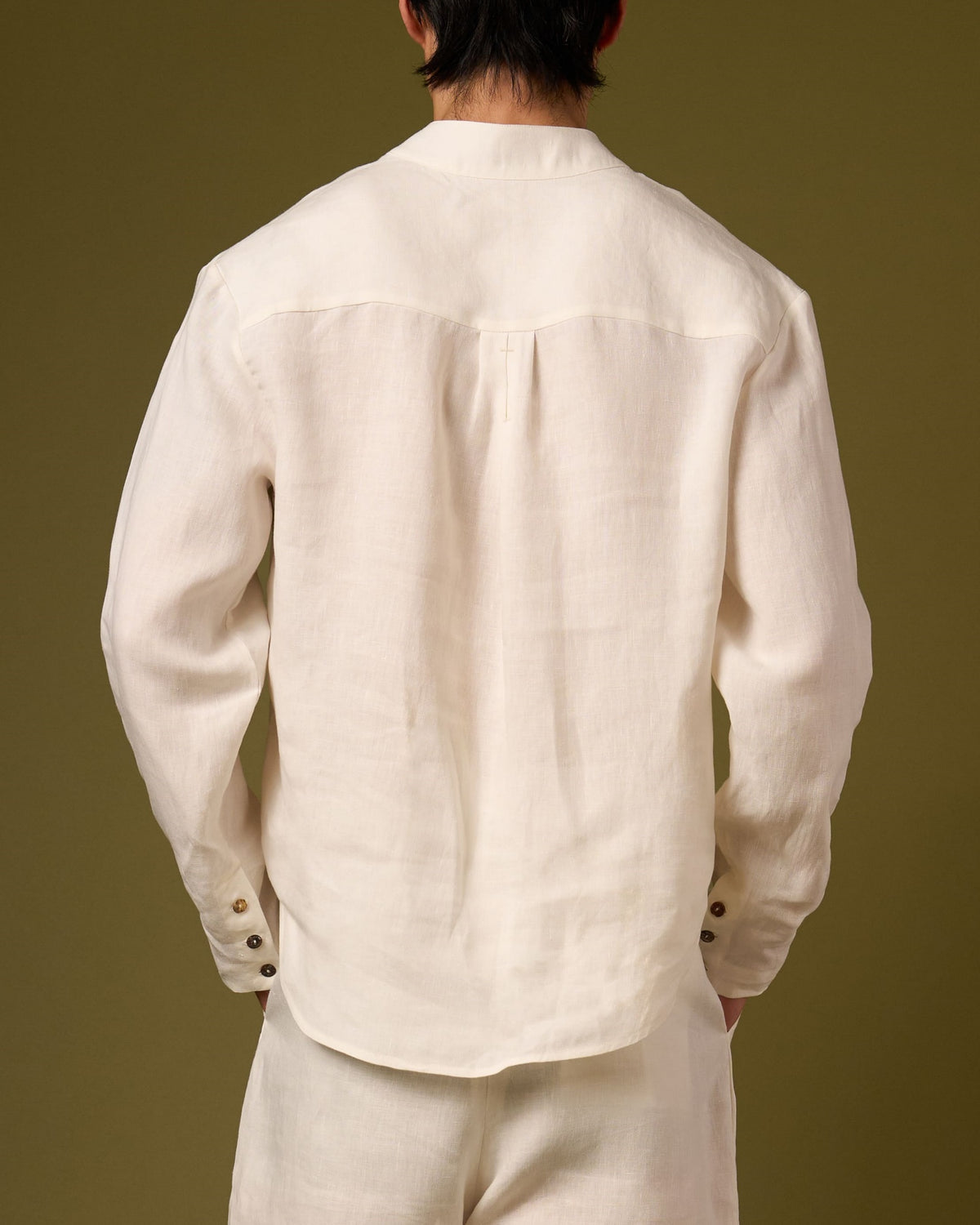 LINEN V-NECK SHIRT