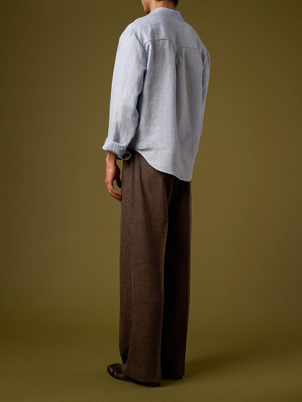 LINEN V-NECK SHIRT