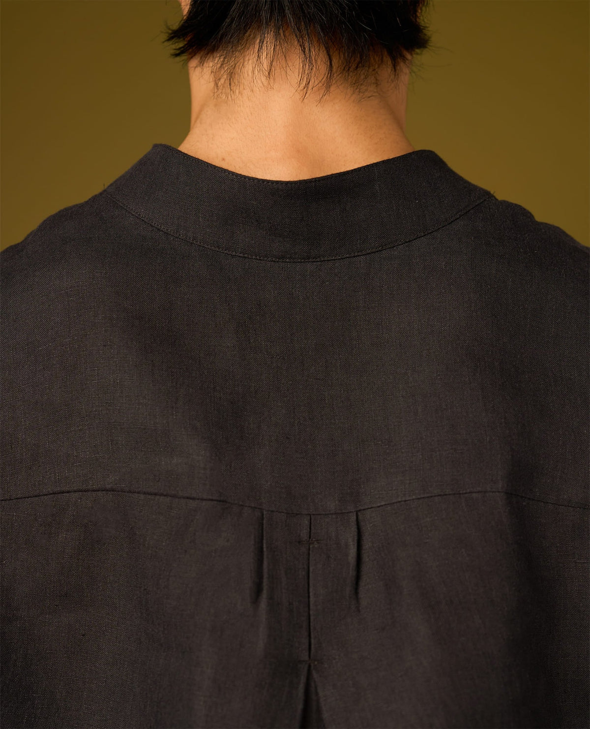 LINEN V-NECK SHIRT