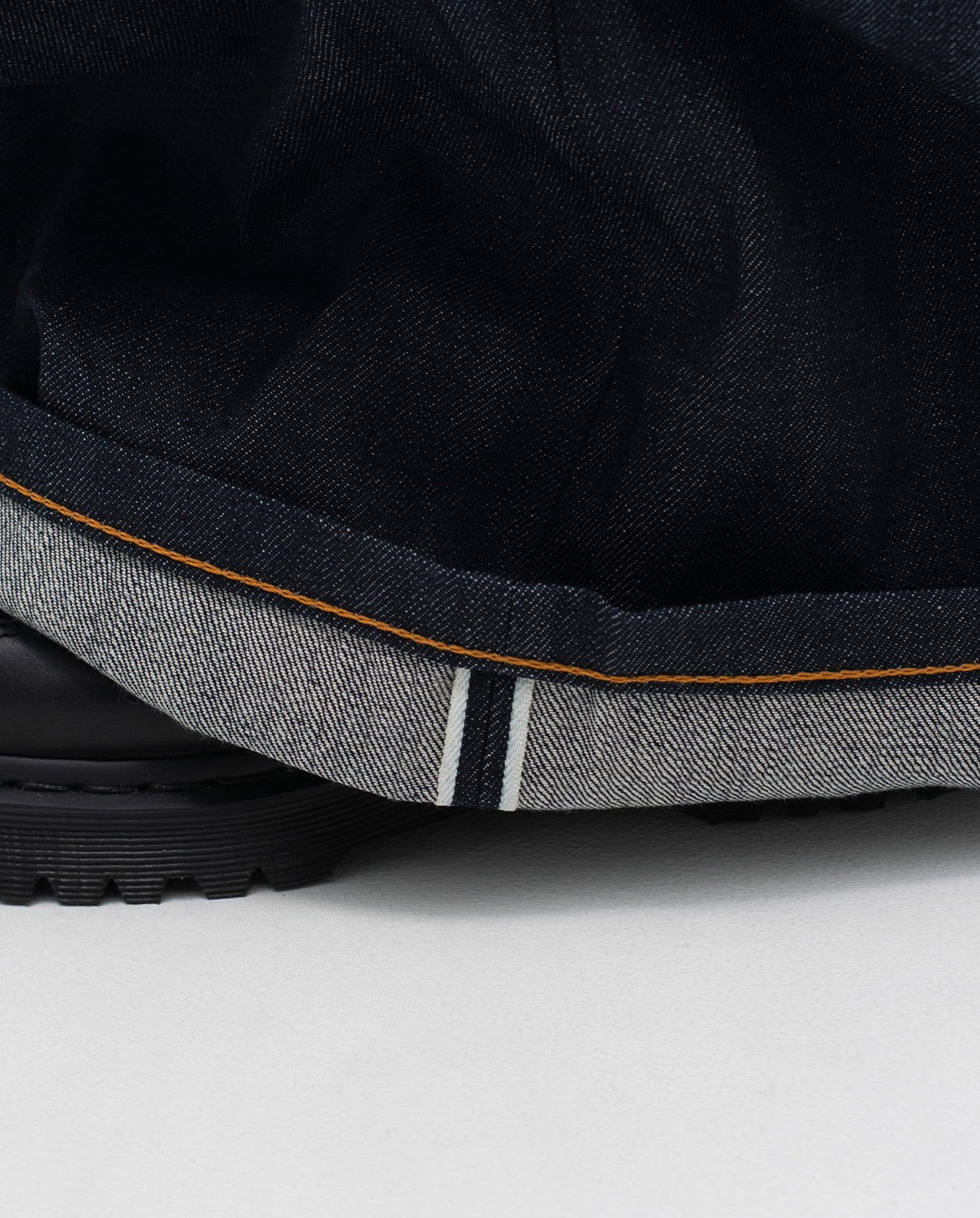 OKAYAMA RAW SELVEDGE BAGGY JEANS
