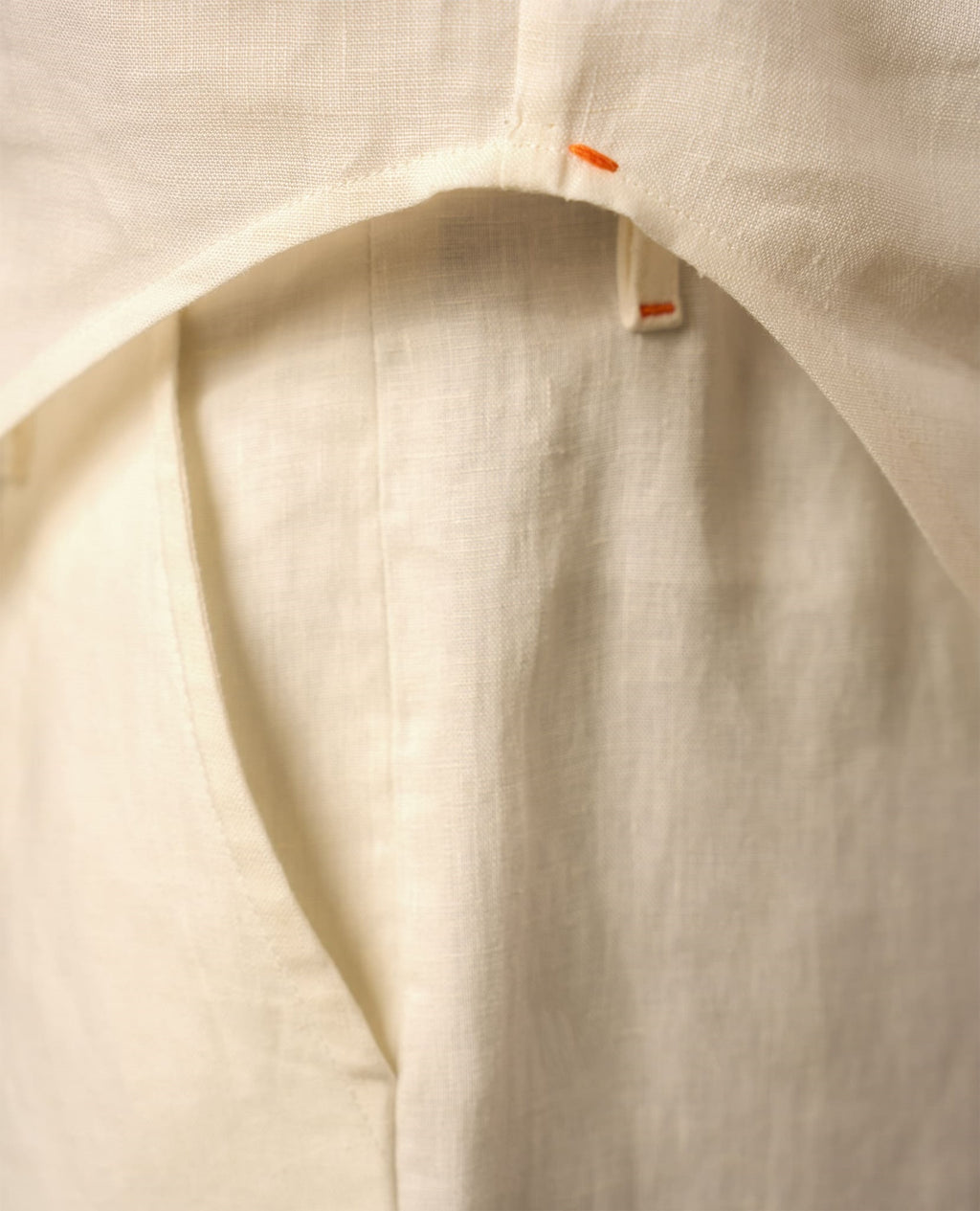 LINEN V-NECK SHIRT