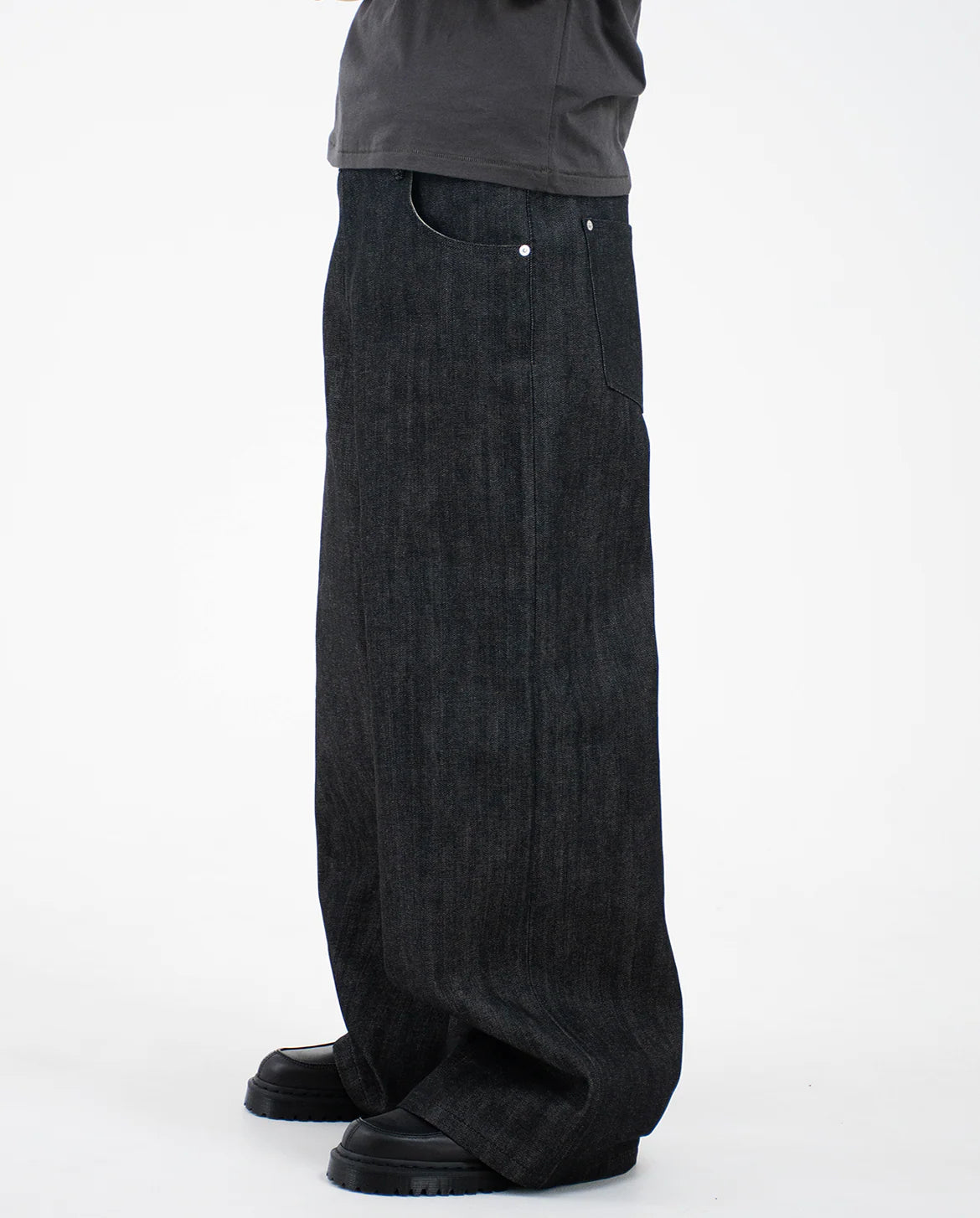 OKAYAMA RAW SELVEDGE BAGGY JEANS