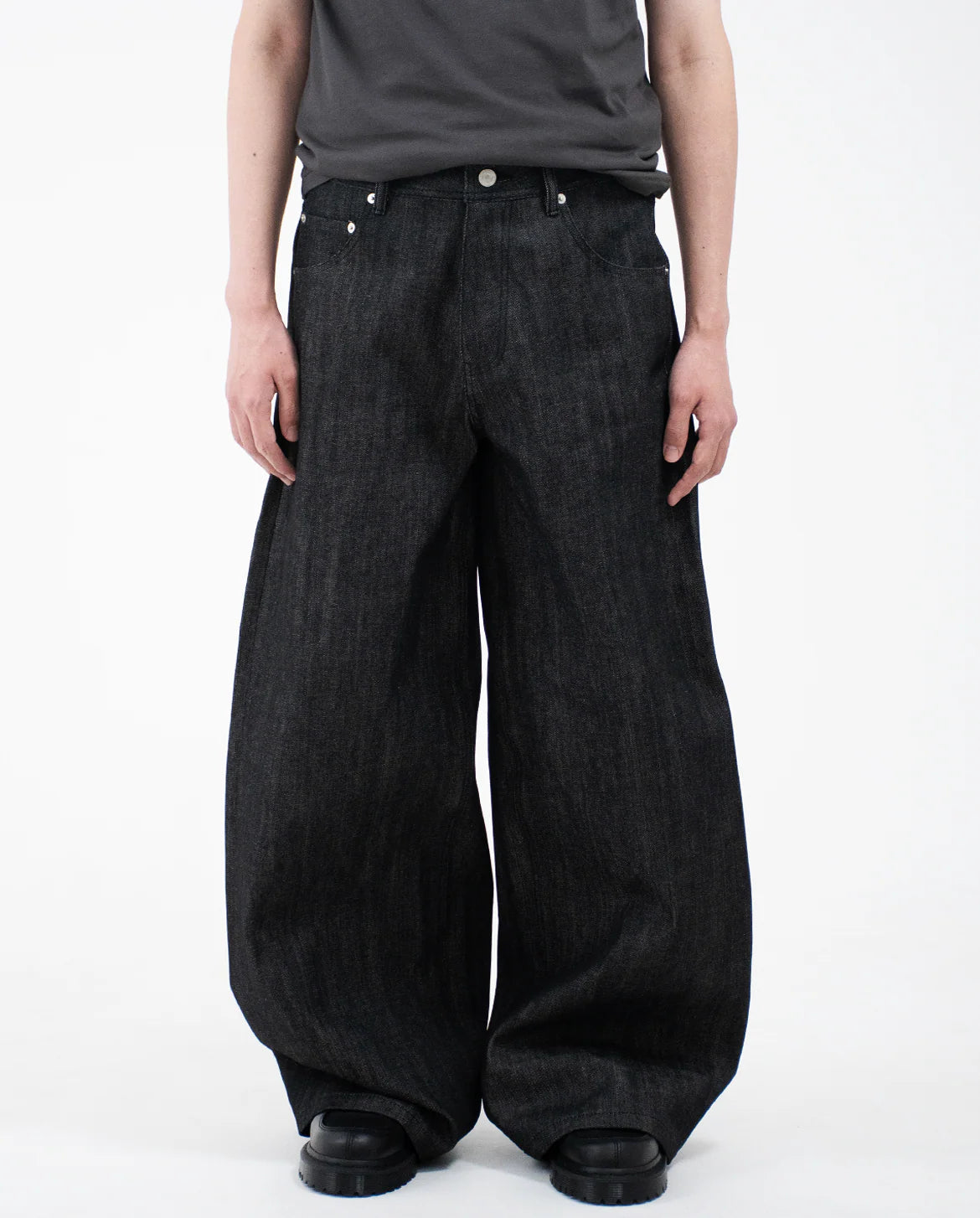 OKAYAMA RAW SELVEDGE BAGGY JEANS